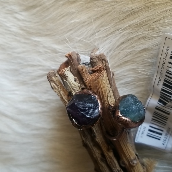 Raw Crystal Copper Ring - Picture 14 of 15